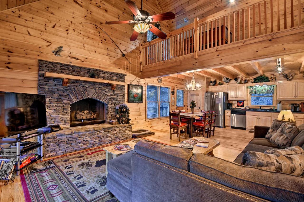 Riverside Ellijay Cabin With Hot Tub And Game Room 外观 照片